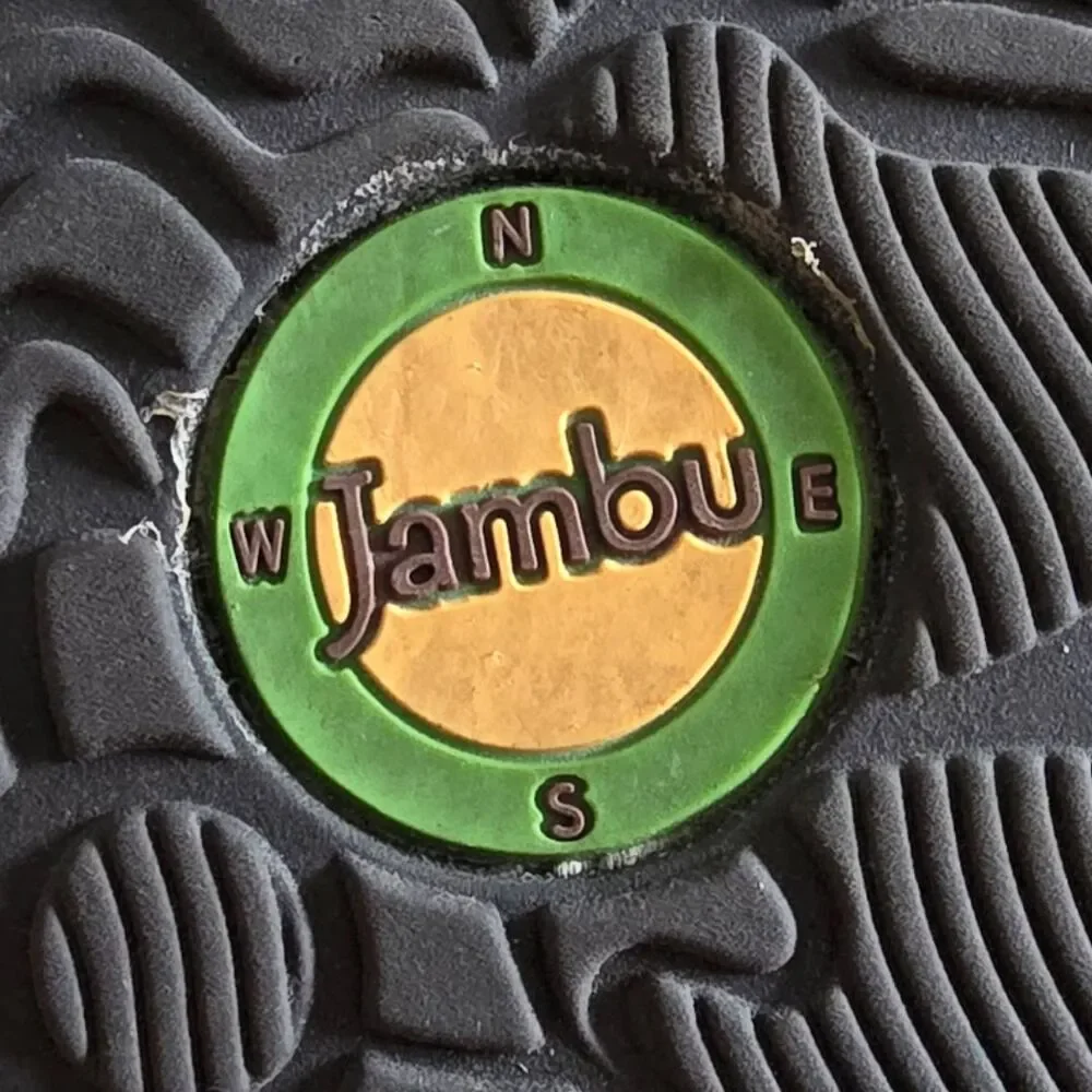 Jambu step into